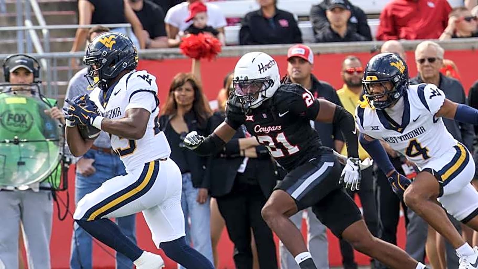 West Virginia Transfer RB Commits to UConn