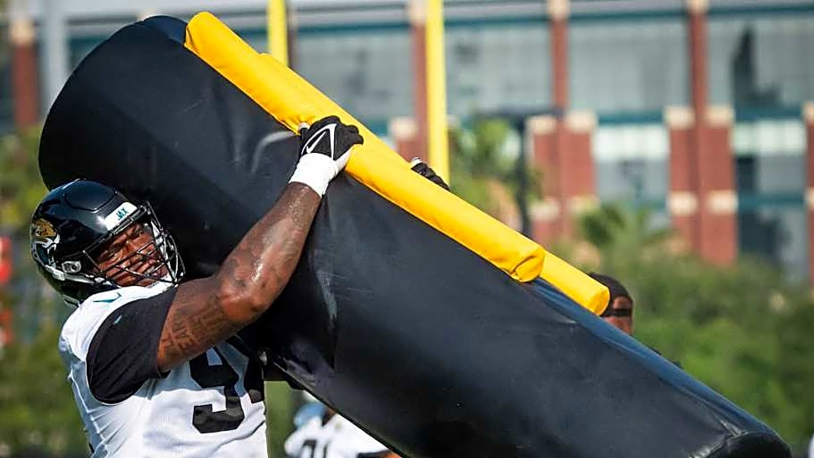 Jaguars&#39; Liam Coen Discusses Maason Smith&#39;s Injury Absence