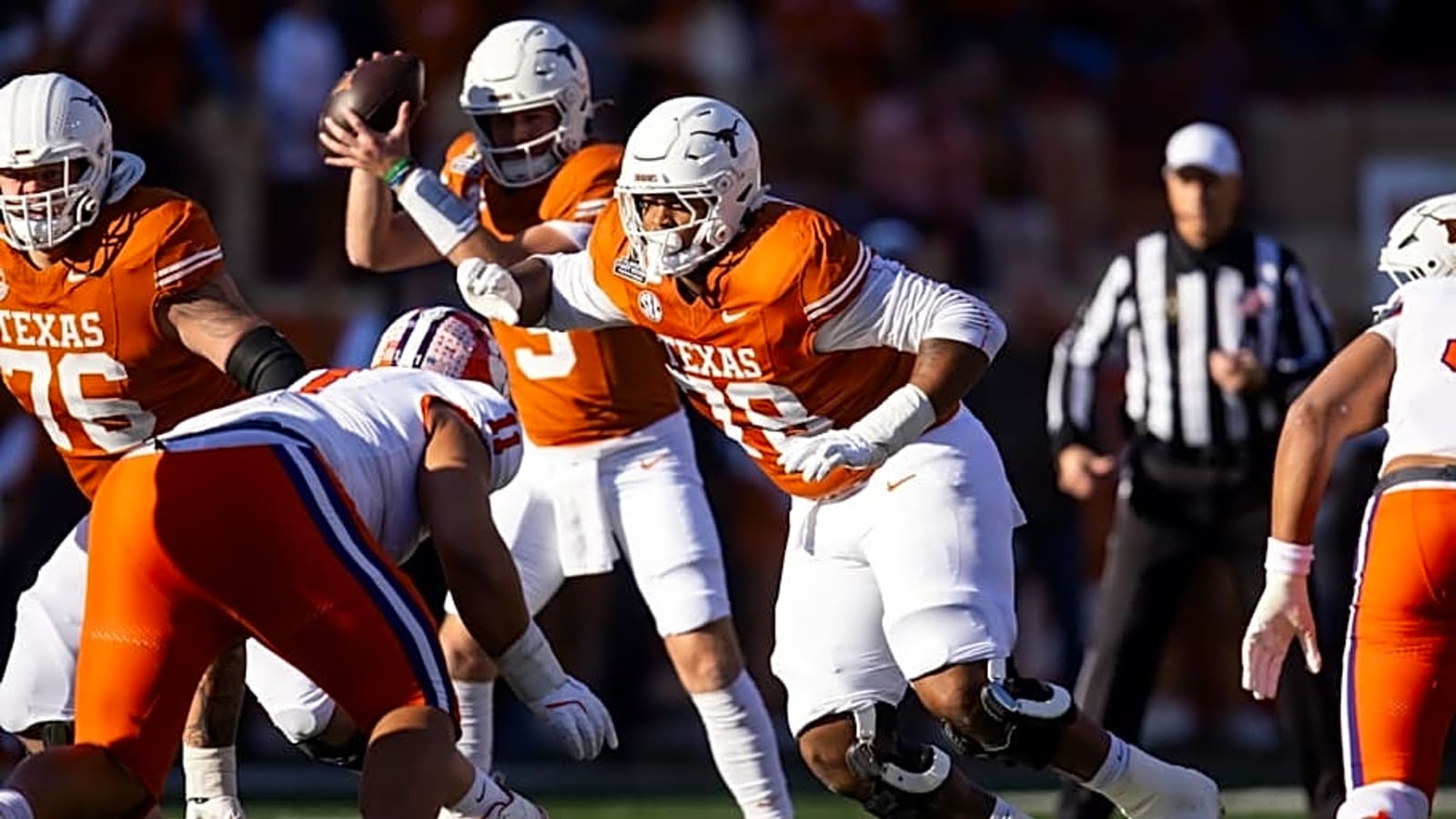 49ers Shouldn&#39;t Draft an Offensive Tackle With 11th Pick