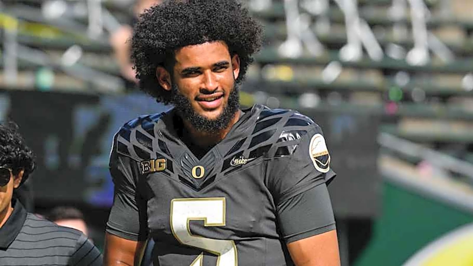 How The Oregon Ducks&#39; Top NIL Earners Rank Nationally