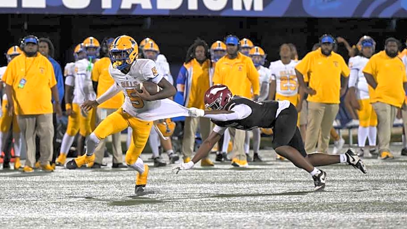 Five-Star LSU Target Calvin Russell Eyeing Michigan Wolverines or Syracuse Orange