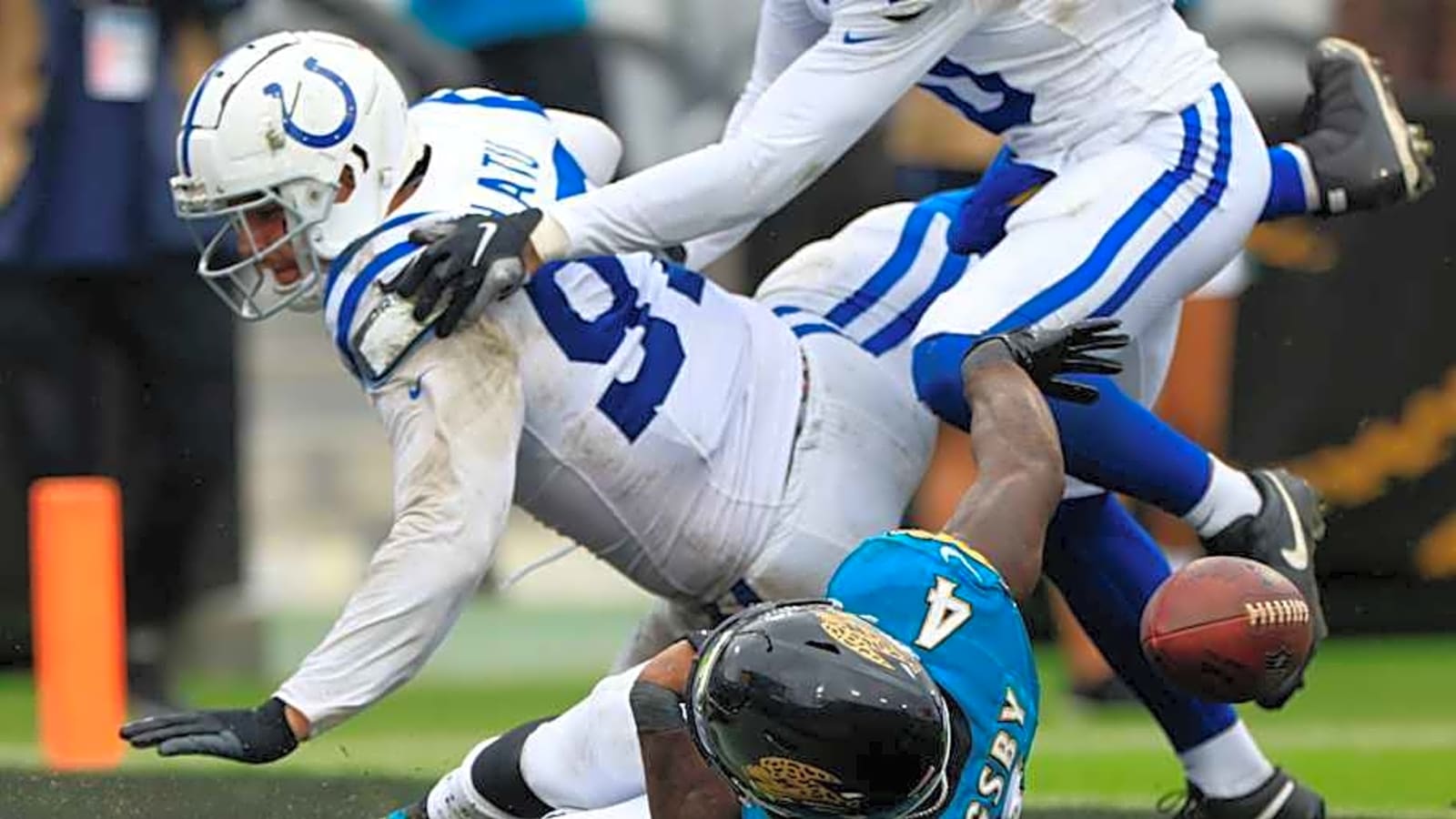 UCLA Bruins&#39; Laiatu Latu Asked to do Impossible