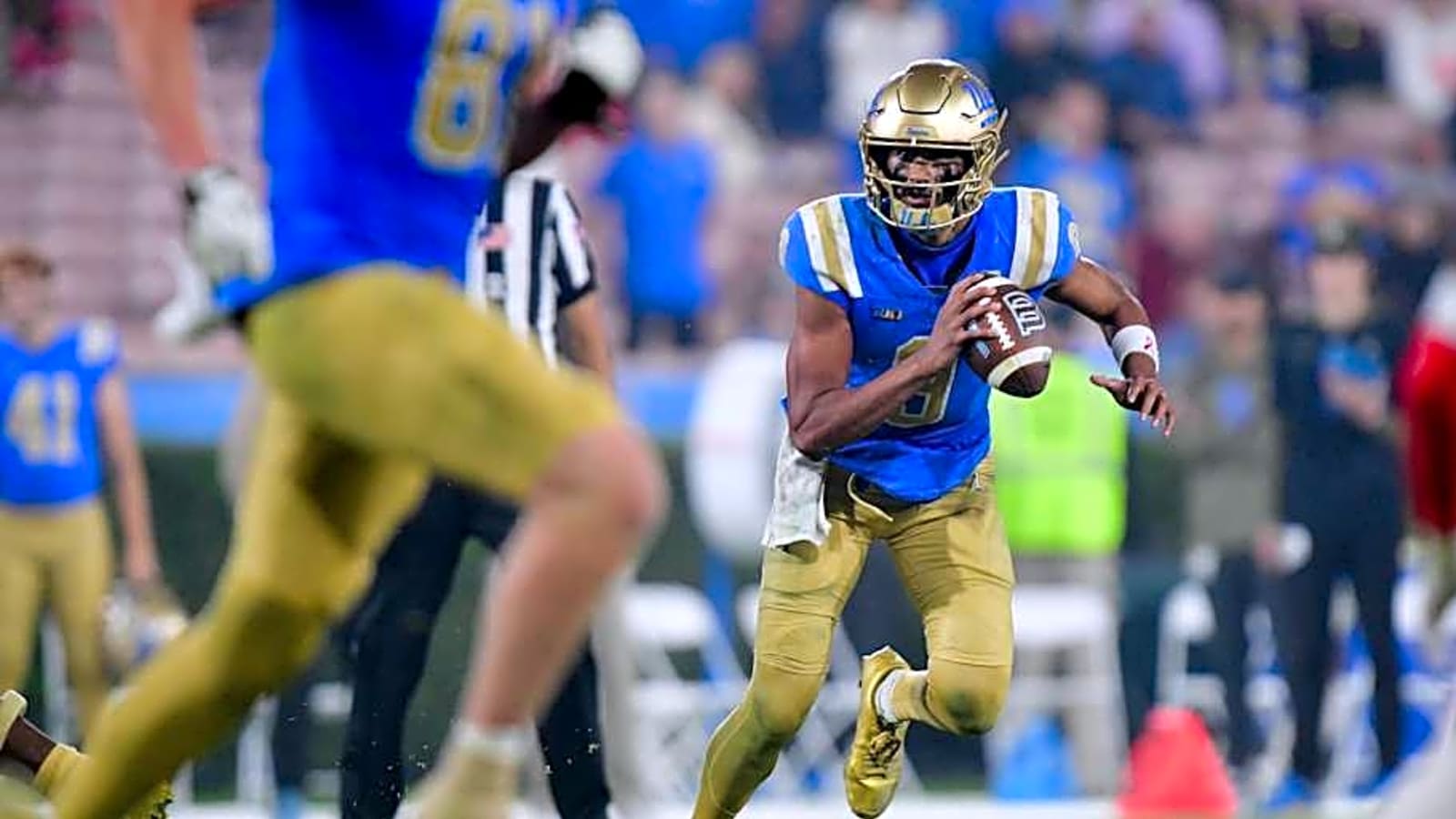 Social Media Reacts to UCLA vs Washington