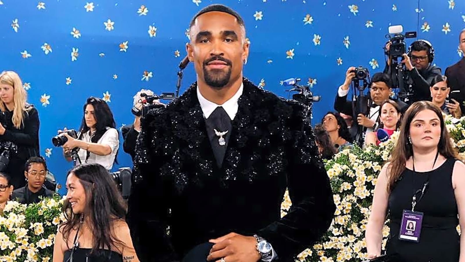 Jalen Hurts makes major statement with lavish getaway two months after marriage