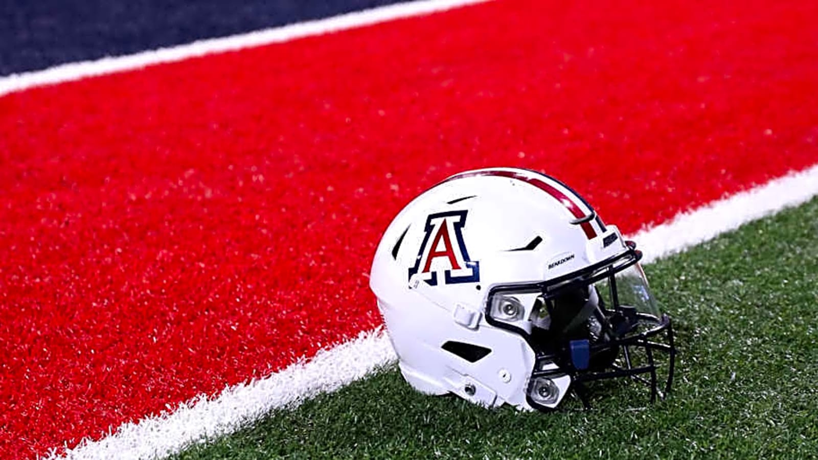 Oglesby Prepares Revamped O-Line For a New Season