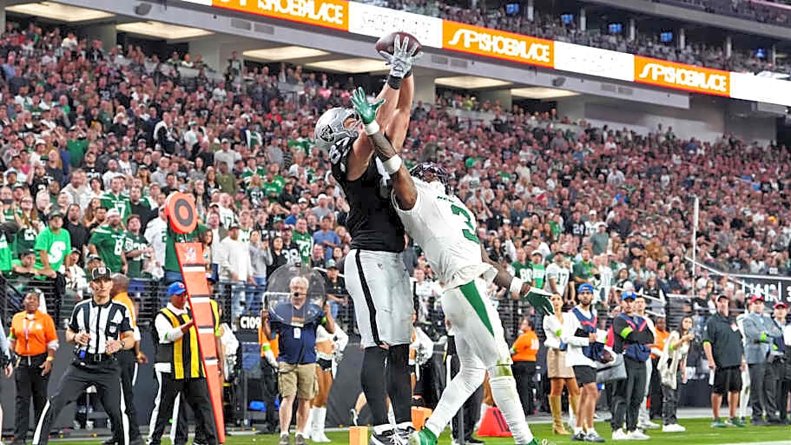 An Ode to Raiders TE Michael Mayer