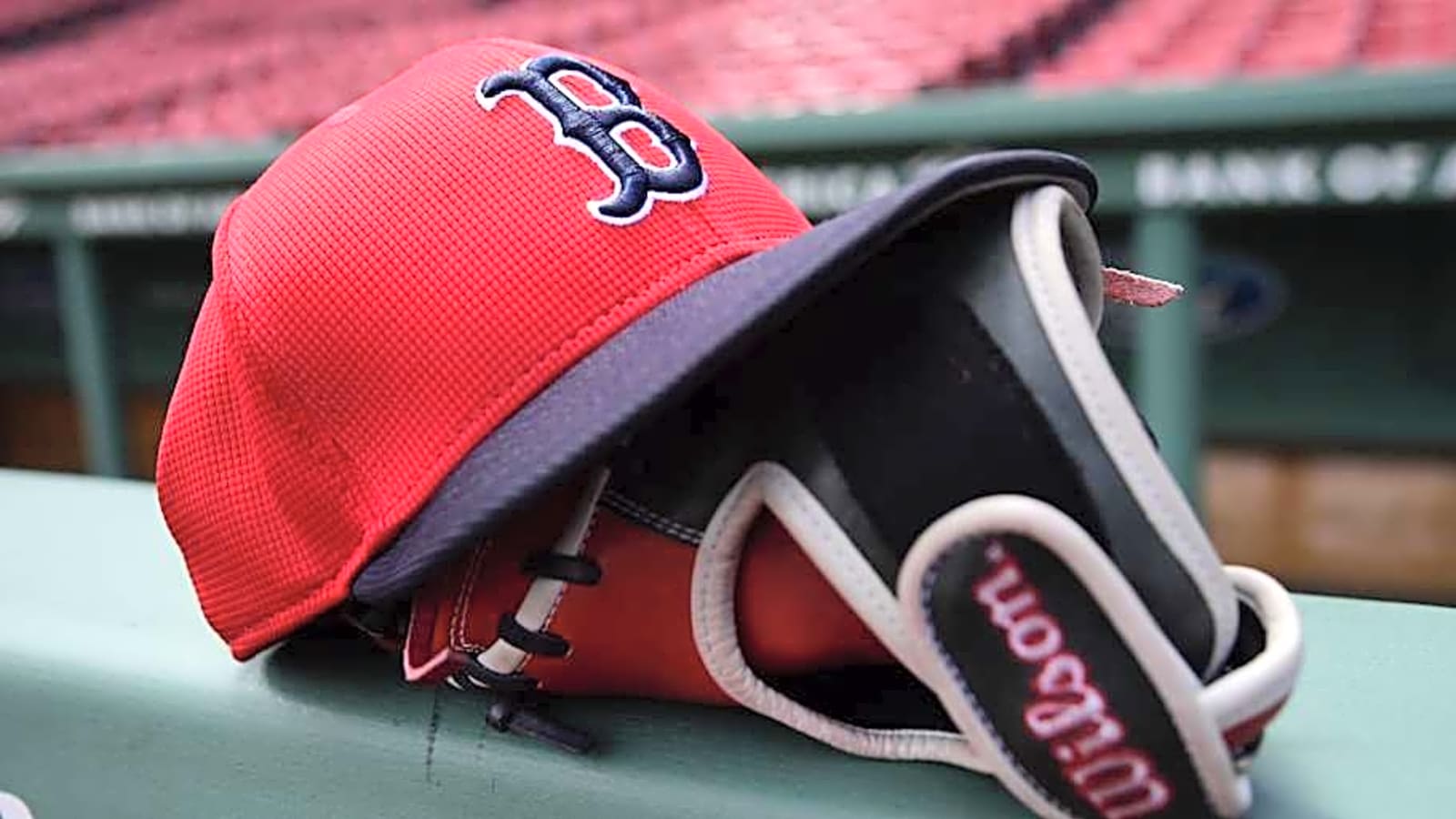 Red Sox Land Silver Slugger, Gold Glove Winner: Breaking