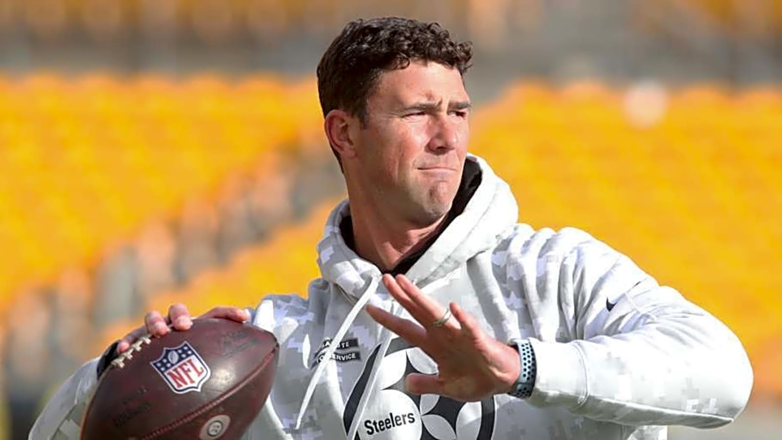 Aaron Rodgers Has Interesting Connection With Steelers Coach