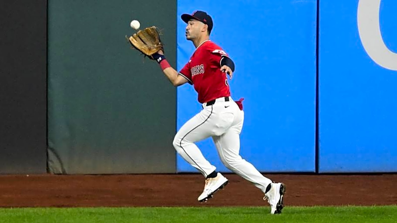 Diamondbacks Named Trade Fit For Guardians All-Star