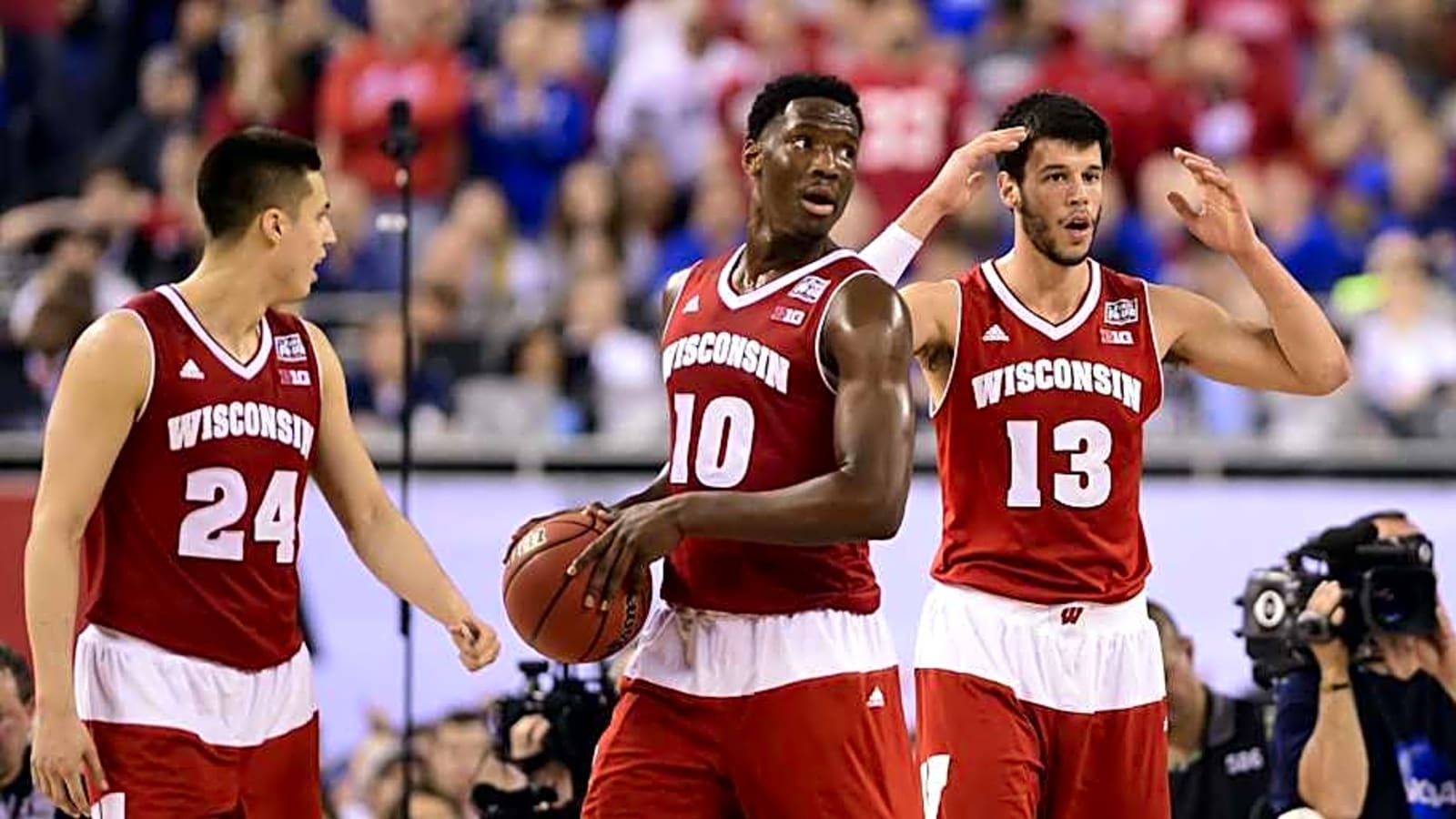 Iconic former Wisconsin Badgers player steps away from basketball career