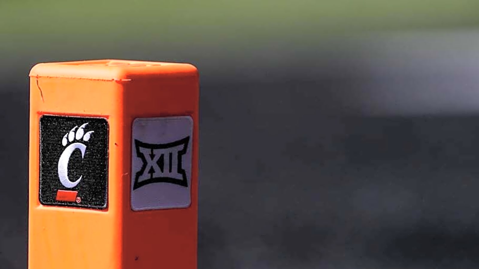 Cincinnati Makes Final Schools List For Three-Star 2026 Offensive Tackle Tyler Chukuyem