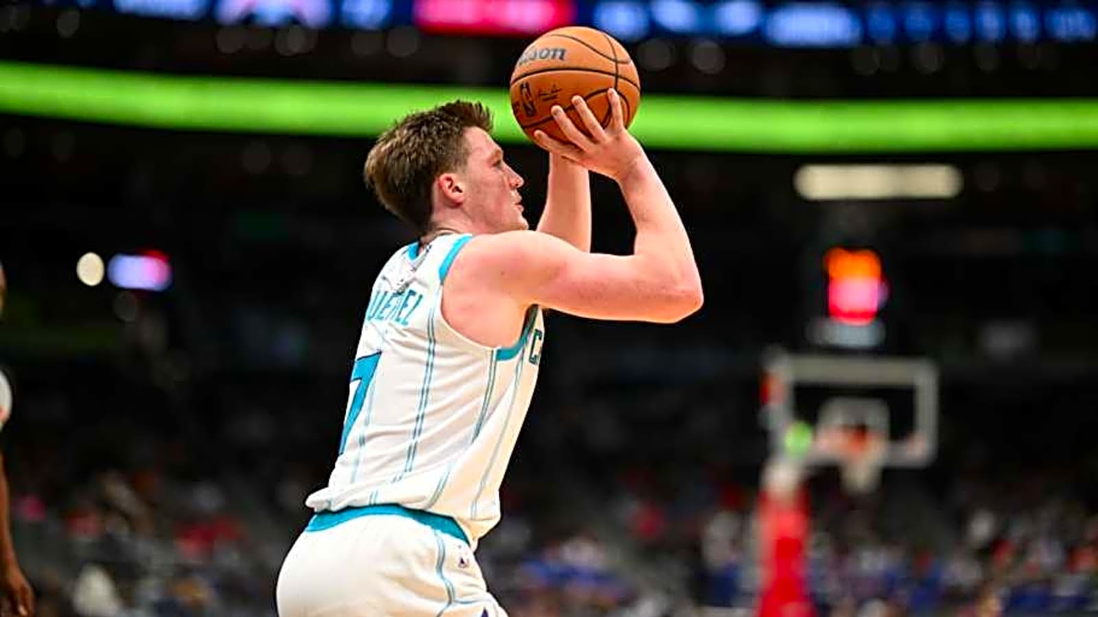 Hornets' Sion James discussing secret to Kon Knueppel's game is gold for young players