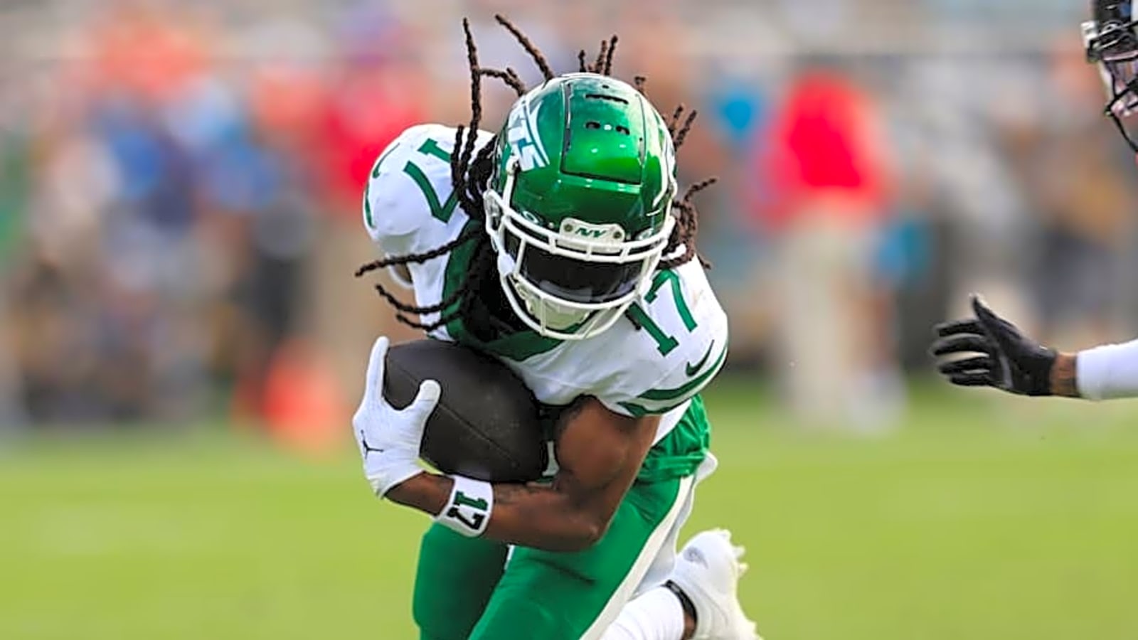 Analysts Disagree on Davante Adams’ Potential in Rams Offense
