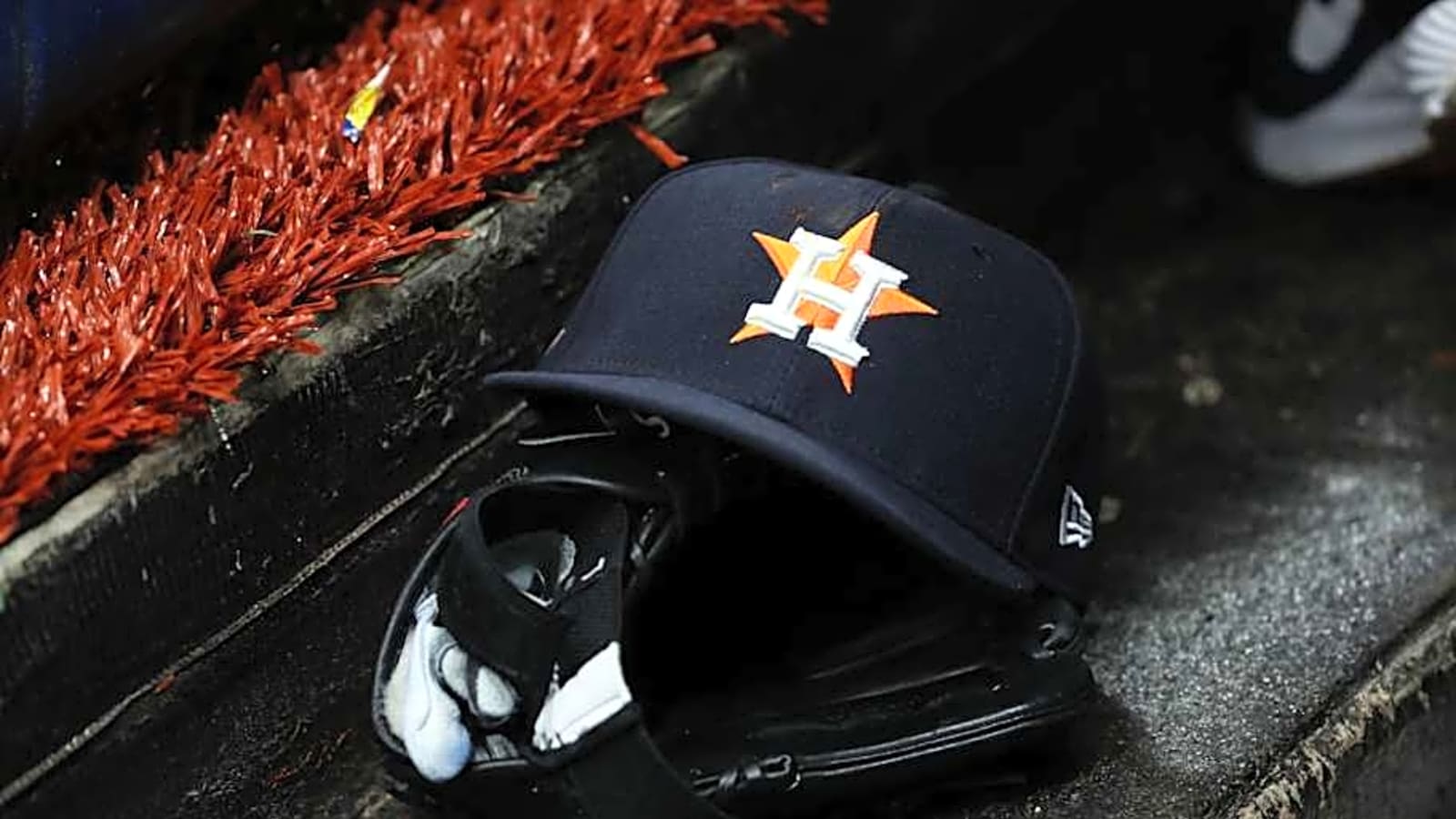 Astros Among &#39;Best Fits&#39; For Brewers 29-Year-Old All-Star