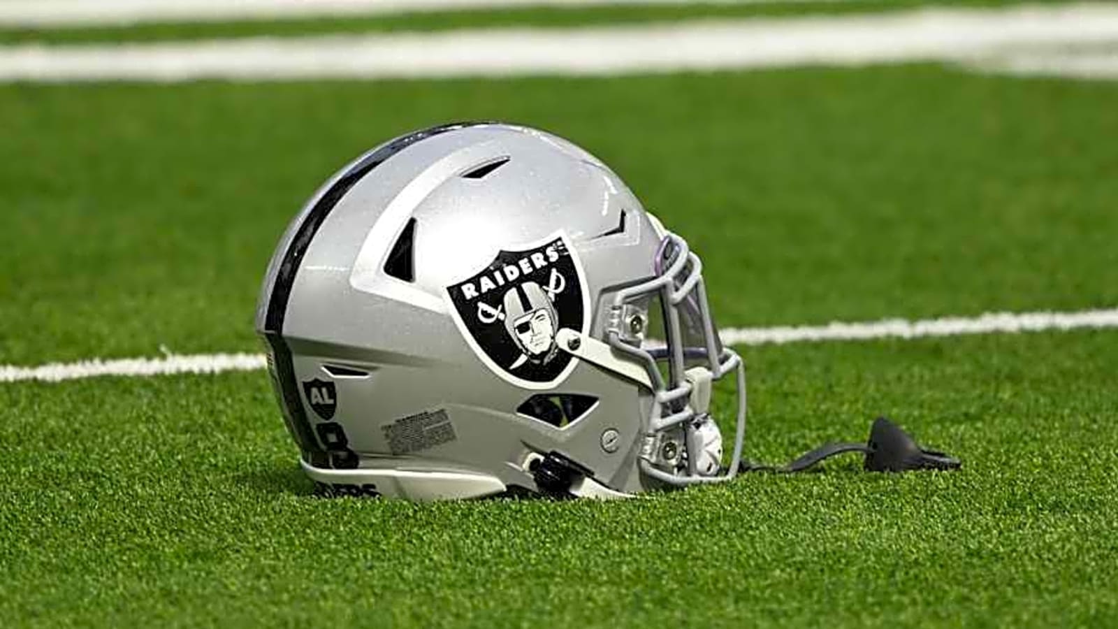 Former Raiders Pro Bowler Sounds Off on Key Offseason Move