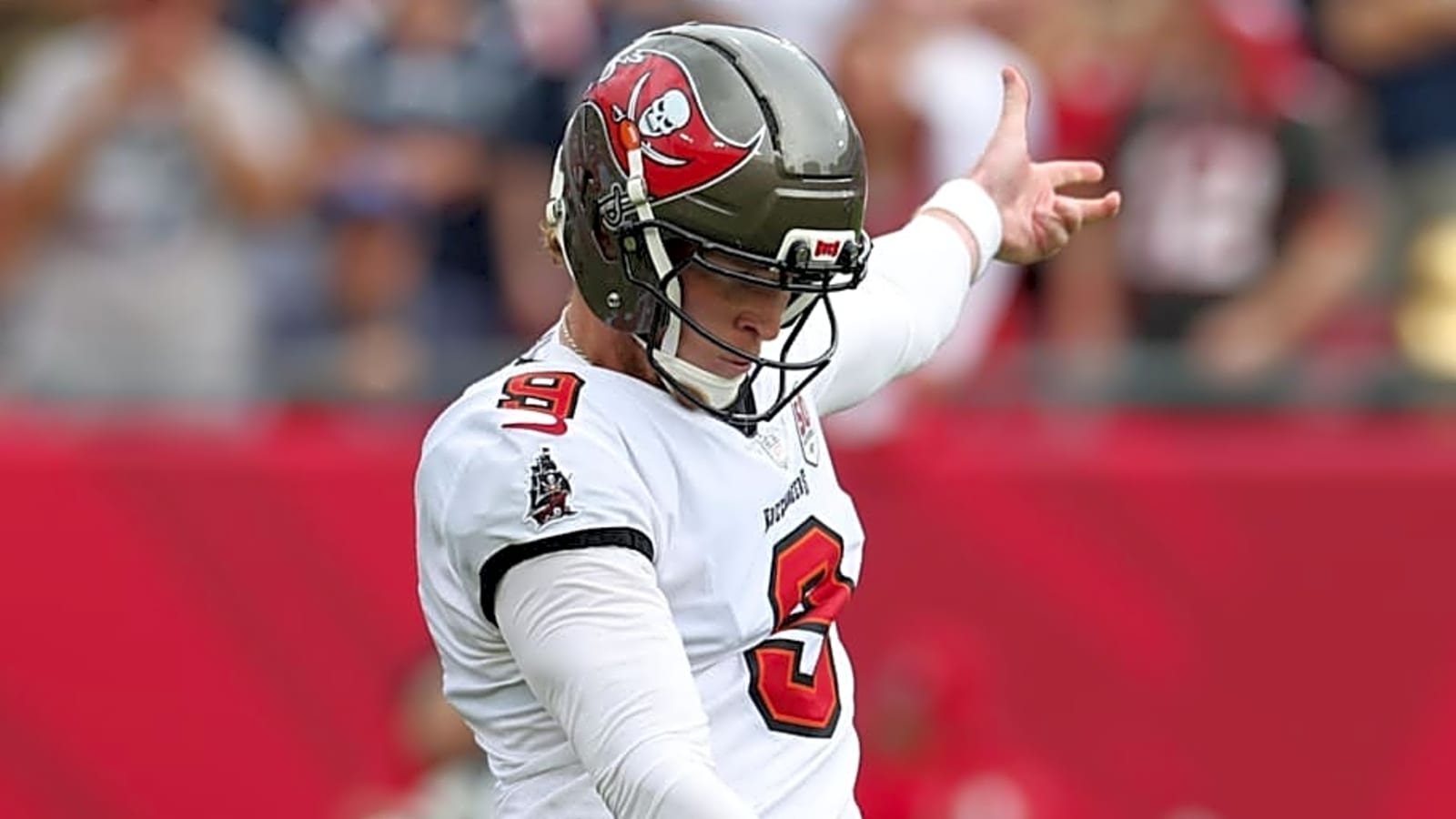 Buccaneers Elect to Bring Back Polarizing Special Teamer