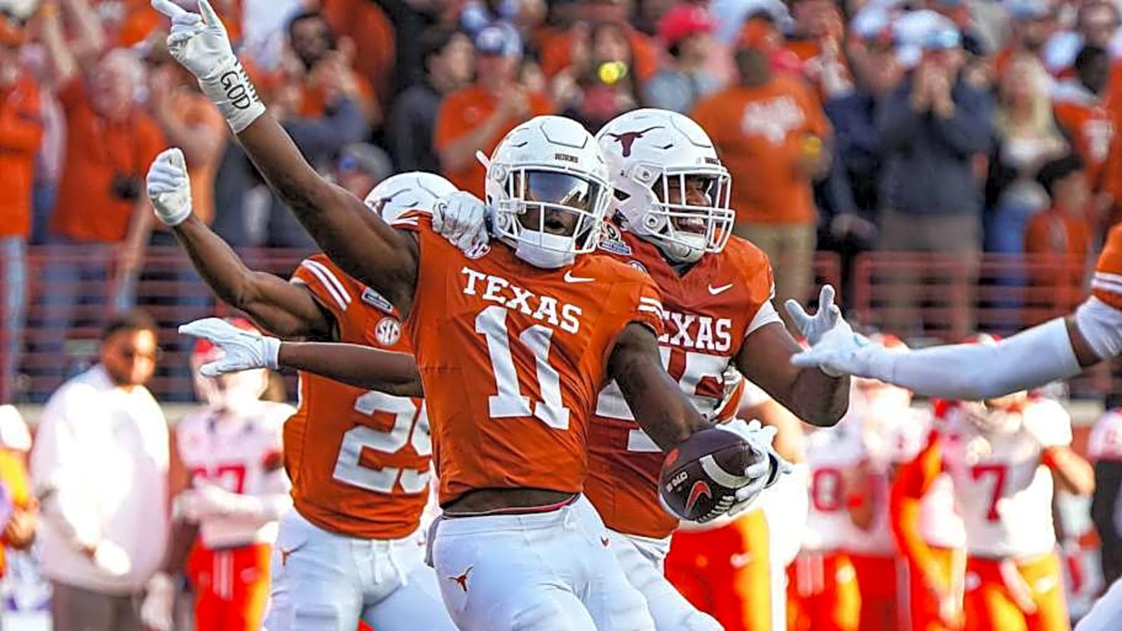 Texas Longhorns&#39; Colin Simmons Explains Decision to Change Jersey Number
