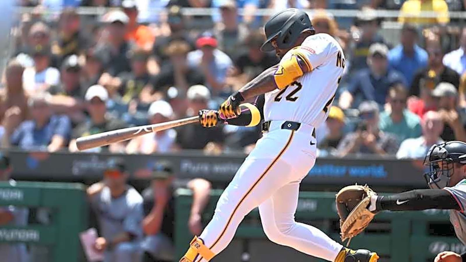 Pirates&#39; Andrew McCutchen Makes History at Wrigley Field