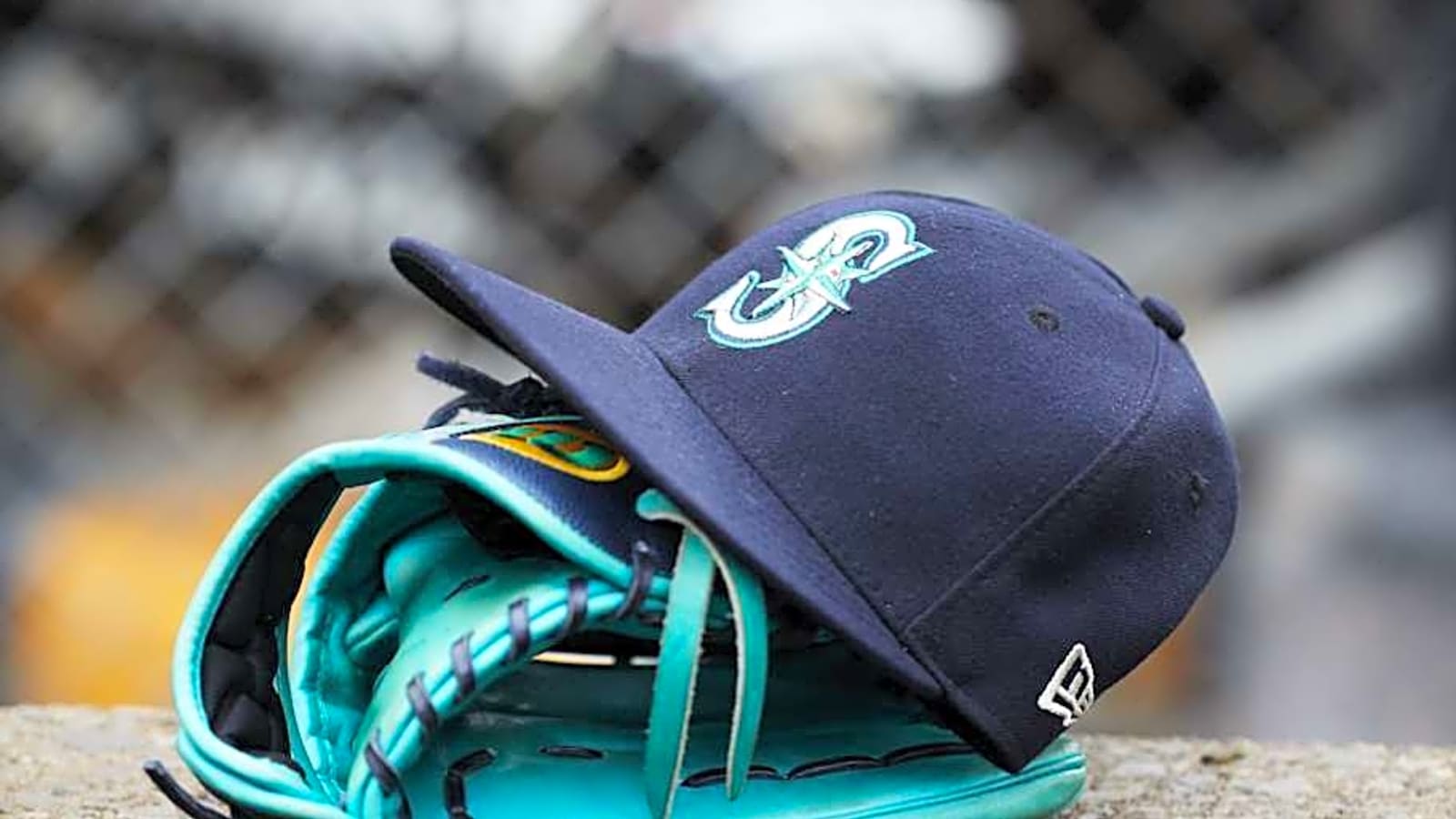 Mariners Finalize Signing That Boosts Catching Depth