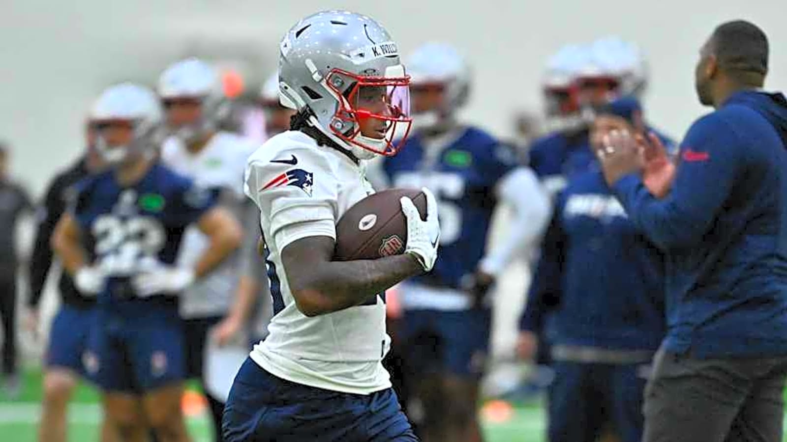 Patriots&#39; Christian Gonzalez Endorses Rookie WR