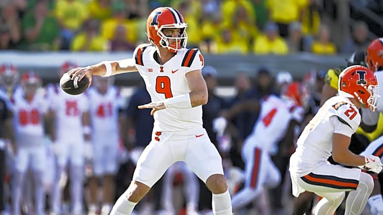 CBS Sports Names Illinois&#39; Luke Altmyer Nation&#39;s Most Clutch QB