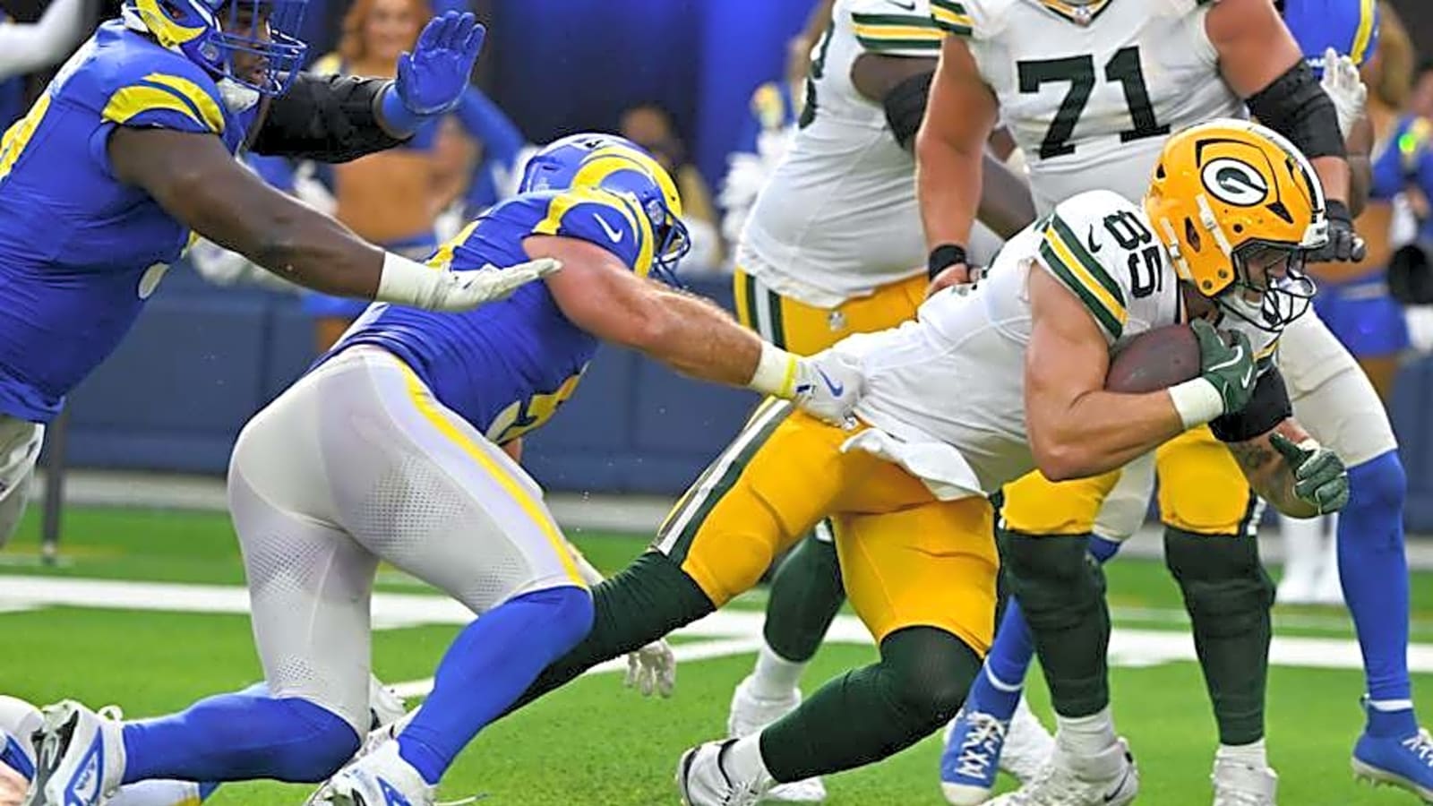 3 Observations On Rams Re-Signing Troy Reeder