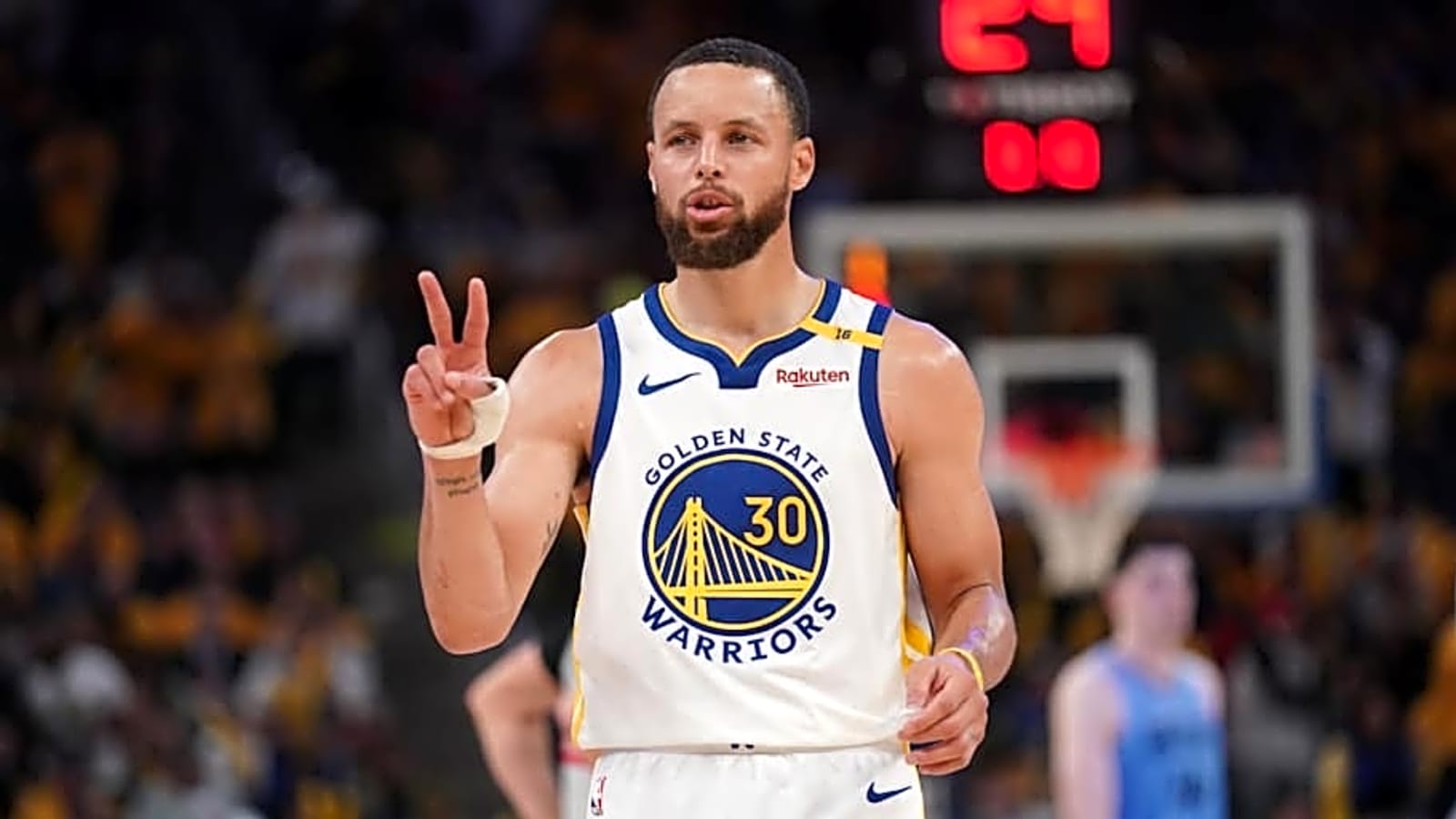 Steph Curry Makes NBA History in Warriors-Rockets Game 1