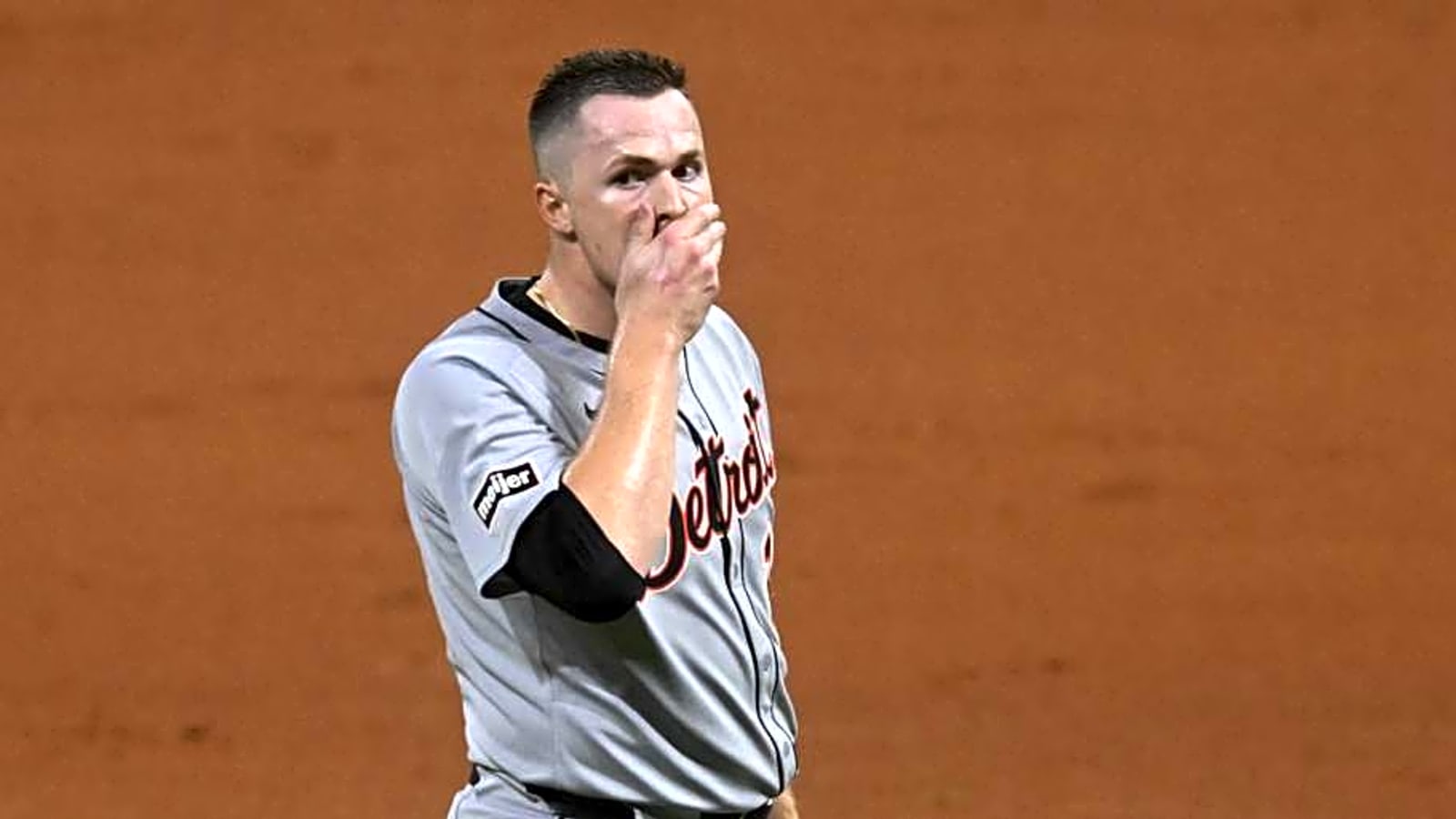 David Fry received special hospital visit after taking pitch to face Tuesday night