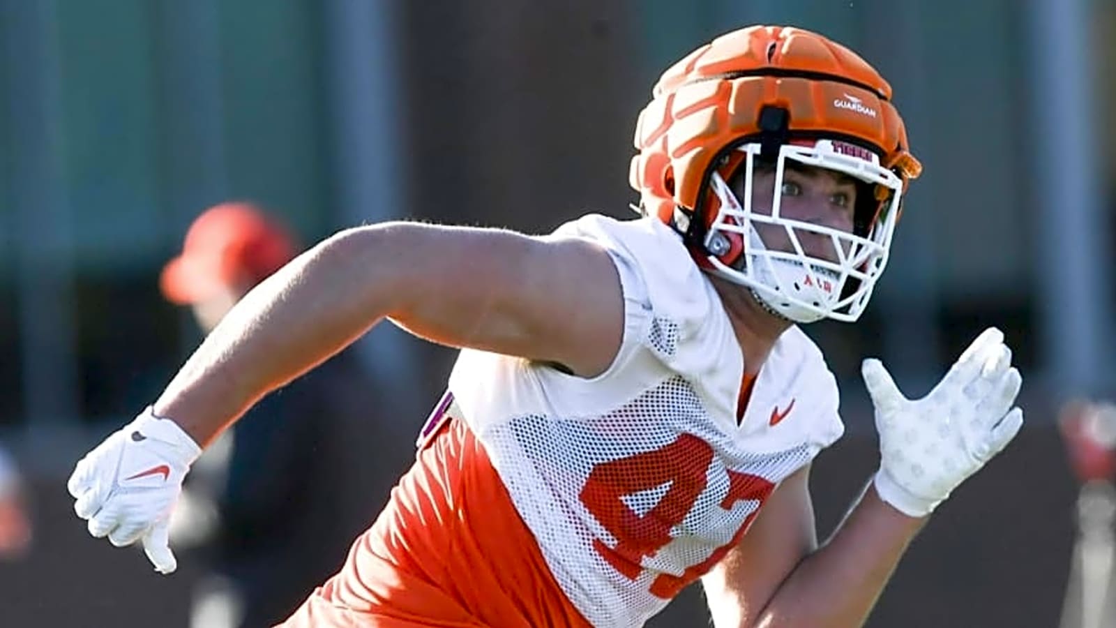 Clemson Football Lands Commitment from Brother of Tigers Defensive Star
