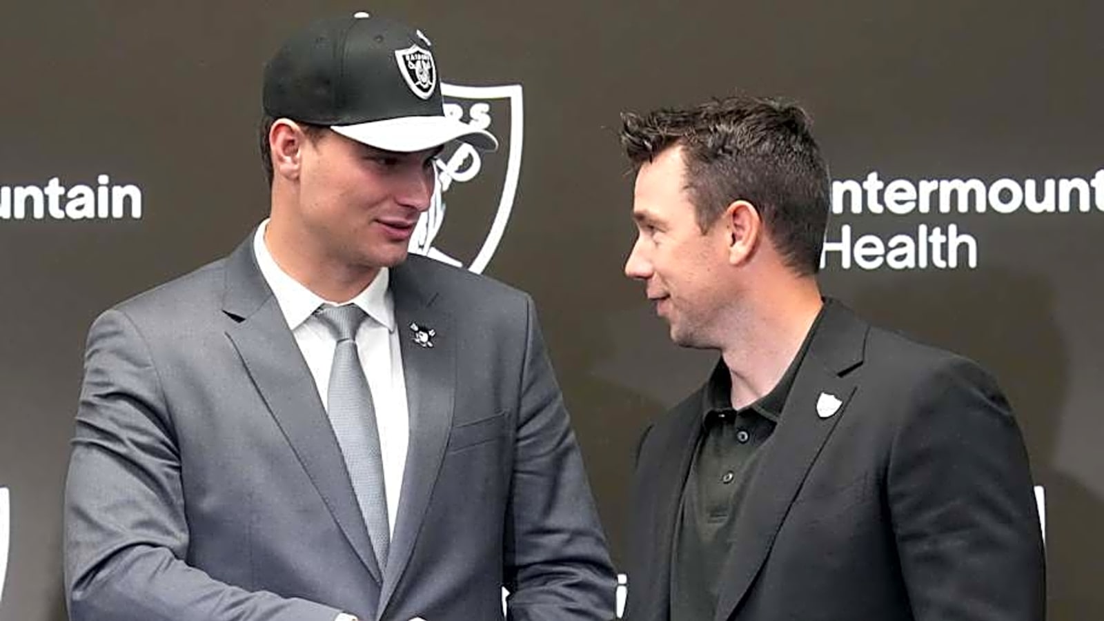 Klint Kubiak Provides Insight on Raiders QB Situation