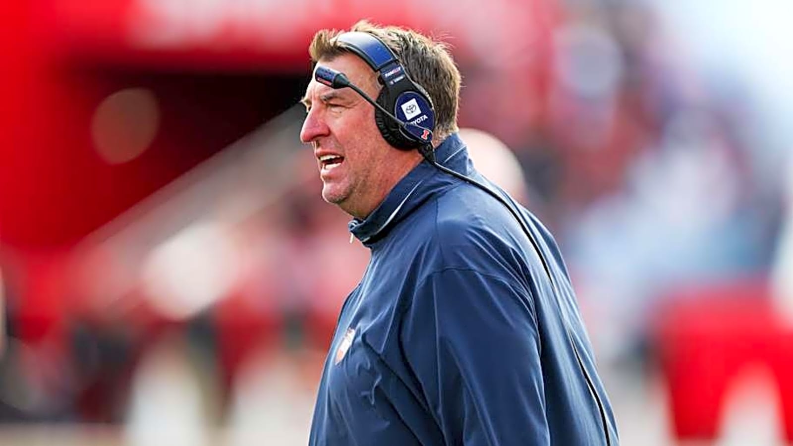 Illinois Coach Bret Bielema Vents Frustrations After Loss at Washington