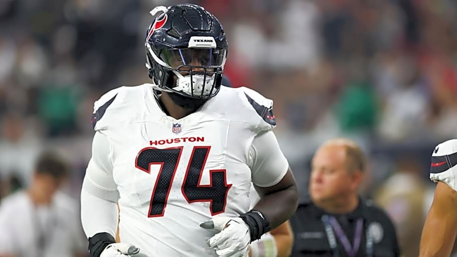 Browns address struggling offensive line with inexpensive trade for a veteran tackle