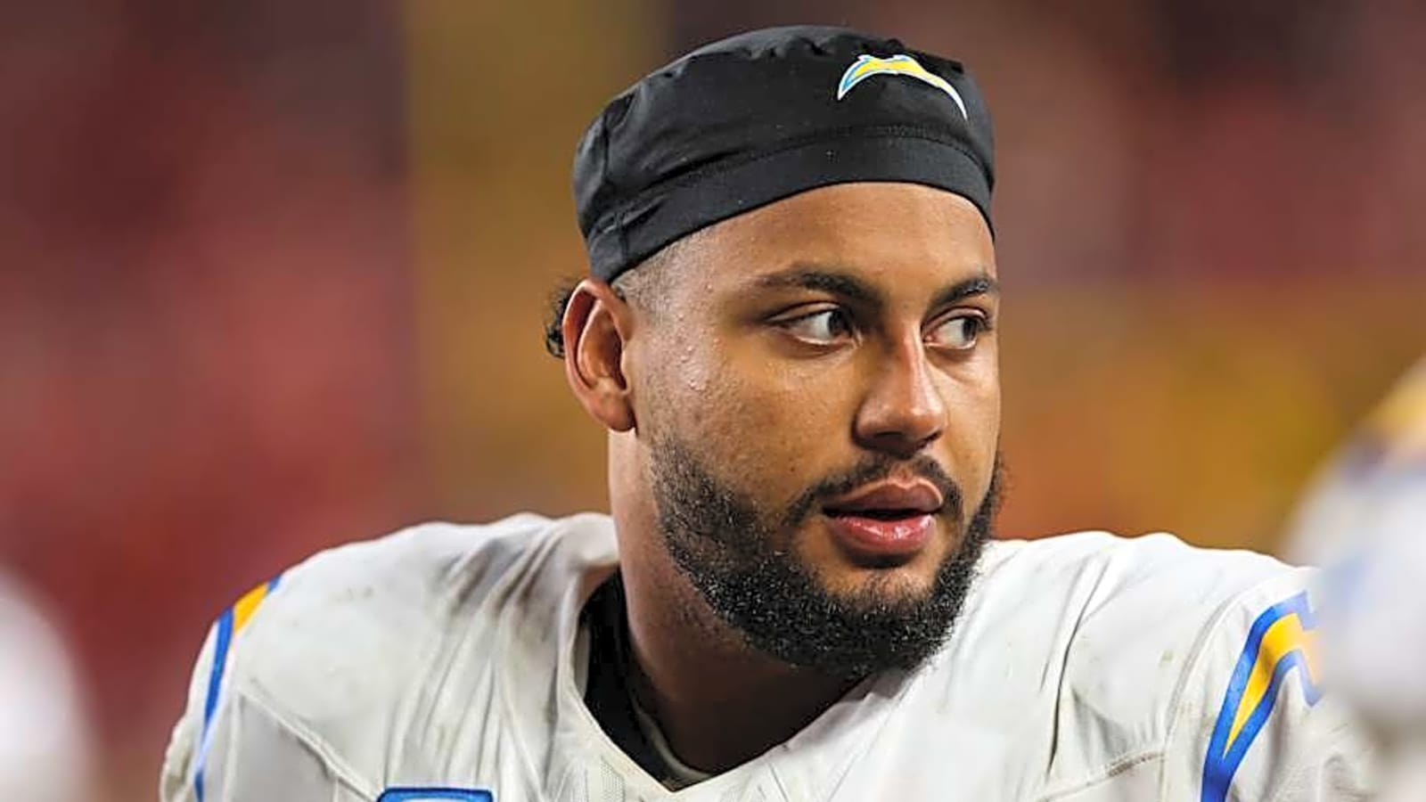 The other contract shadow that lingers over Chargers training camp