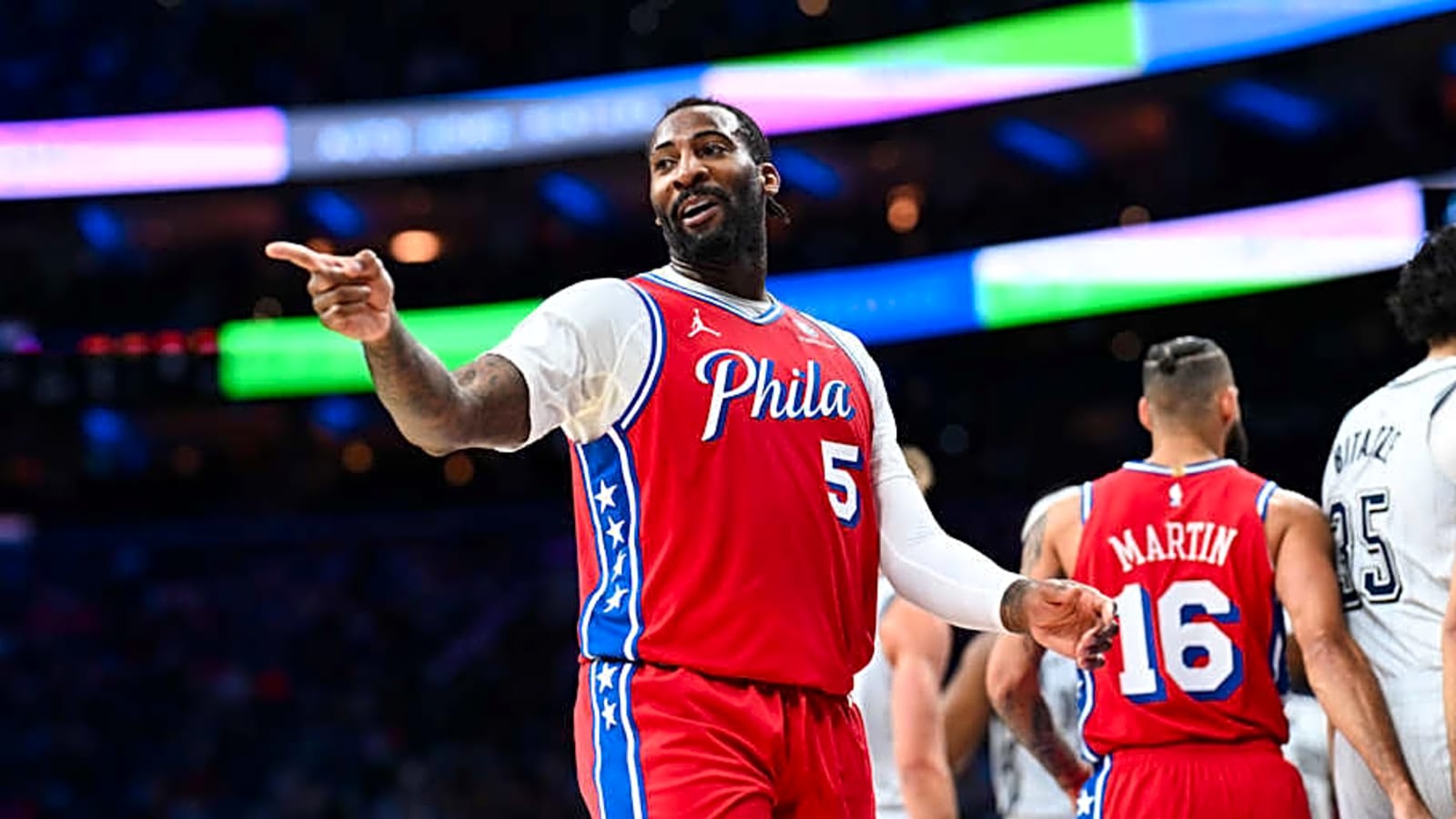 76ers Center Shows Support for WNBA’s Connecticut Sun