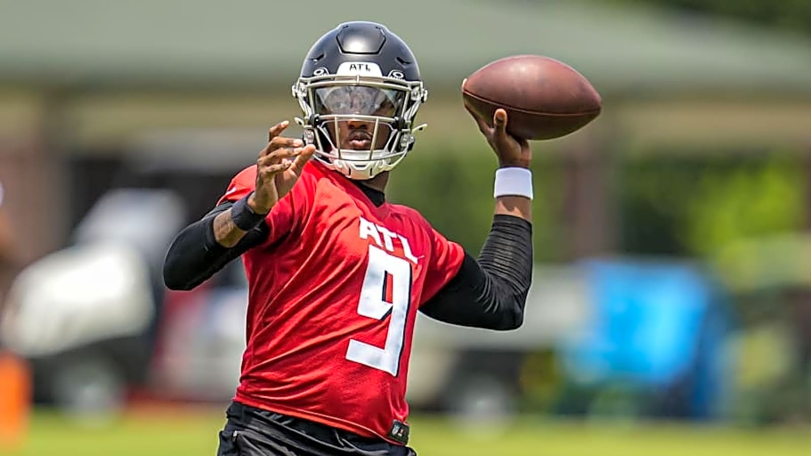 Falcons Picked Michael Penix Jr. for Parallels to Super Bowl QB, Says Ex-WR