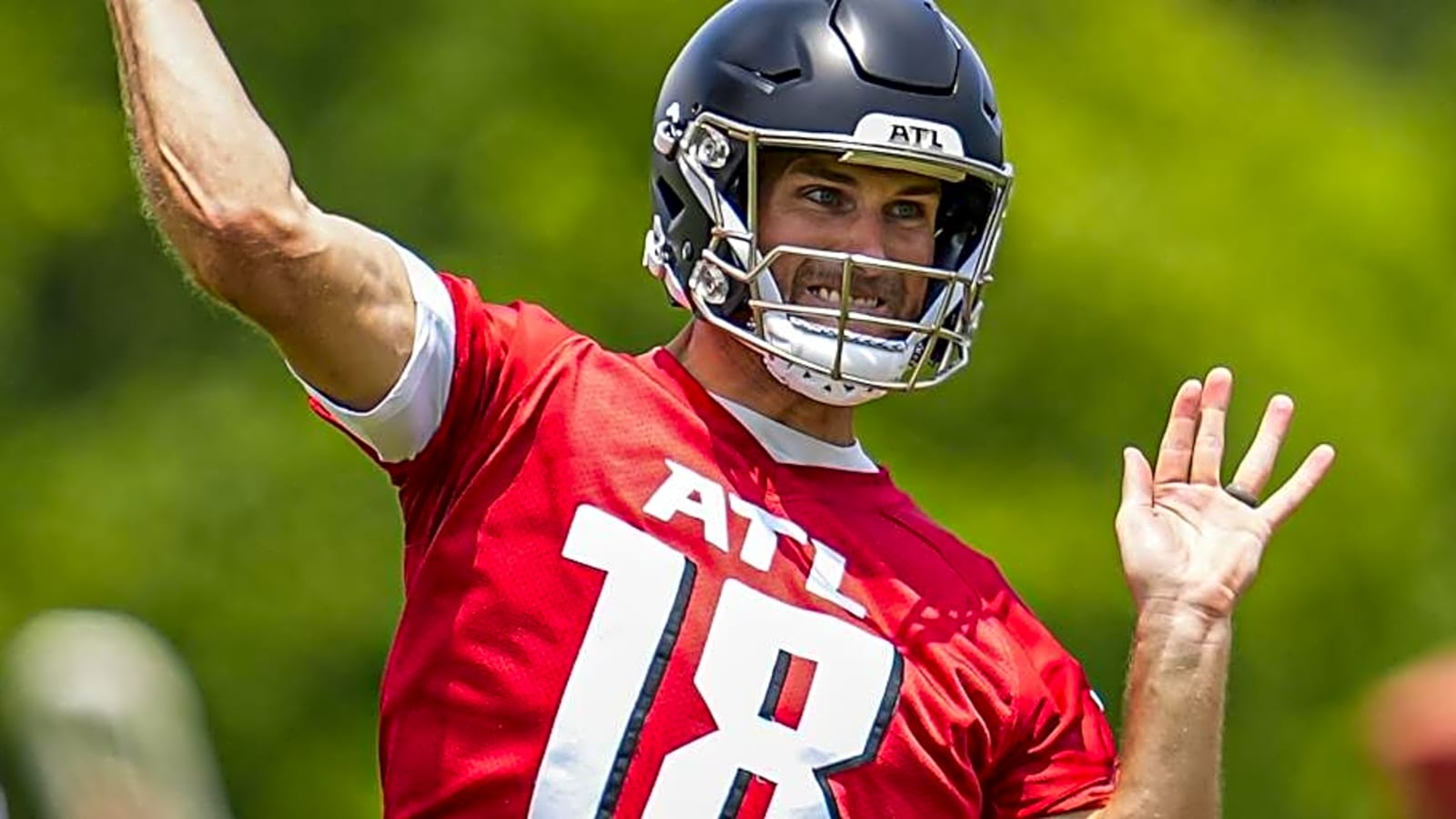 Cleveland Browns Continue Being Linked to Shocking Quarterback Trade