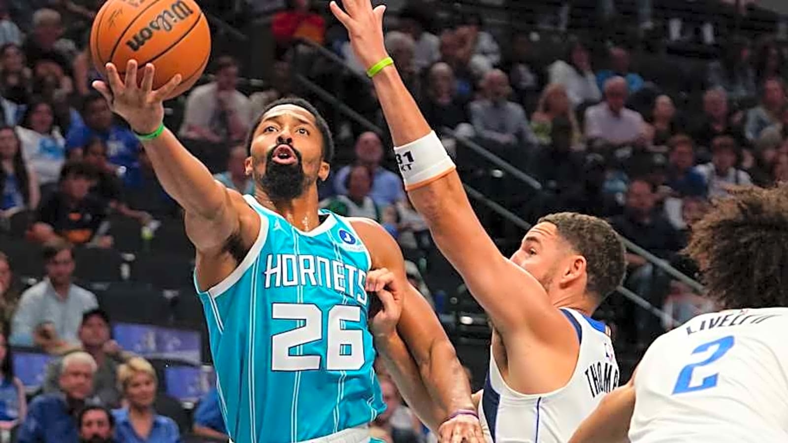 Spencer Dinwiddie takes next step overseas after surprising Hornets split