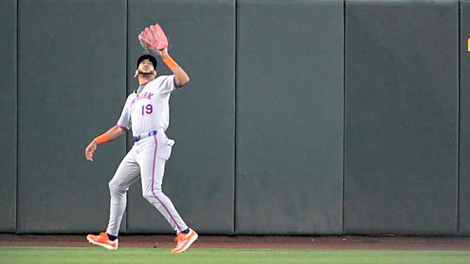 New York Mets lose center fielder Jose Siri to injury