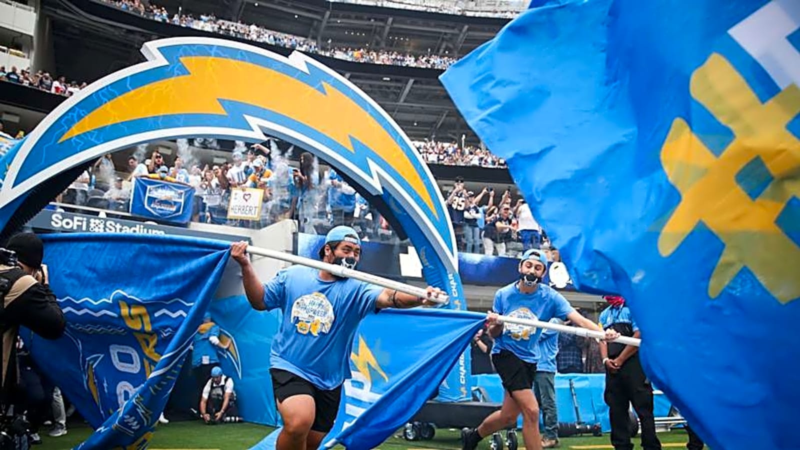 Chargers suddenly facing massive decision after minicamp no-show
