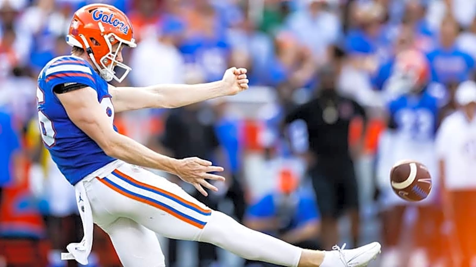 Rookie P Jeremy Crawshaw Passes Broncos&#39; Special Teams Culture Test