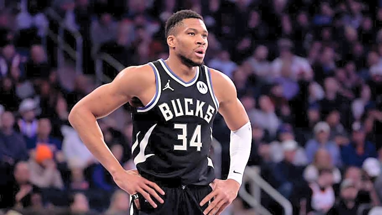Bucks Notes: Giannis Antetokounmpo Trade Rumors, Major Rotation Prediction, More