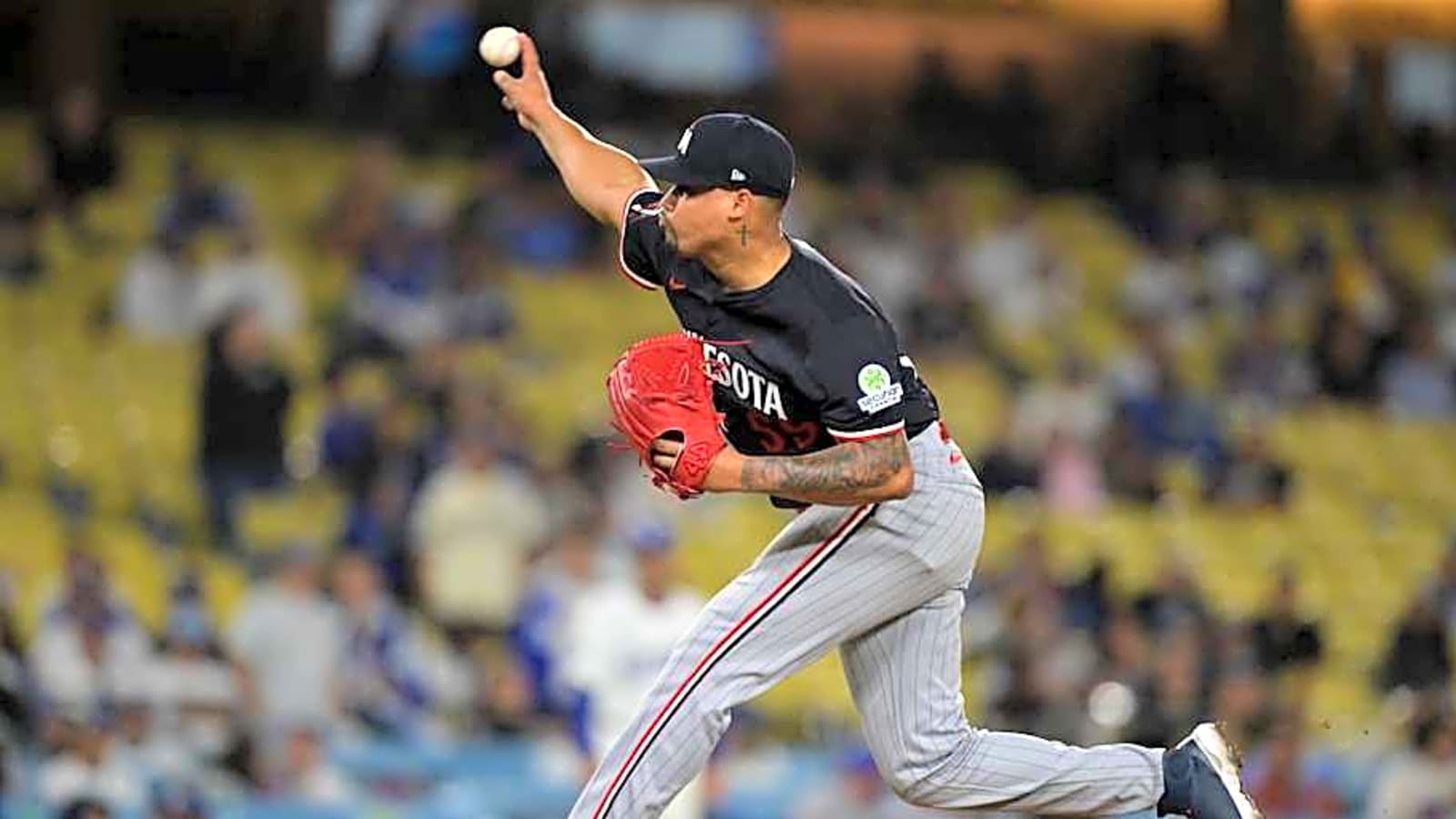Dodgers Urged to Make 7-Player Blockbuster Trade to Revamp Bullpen, Bench