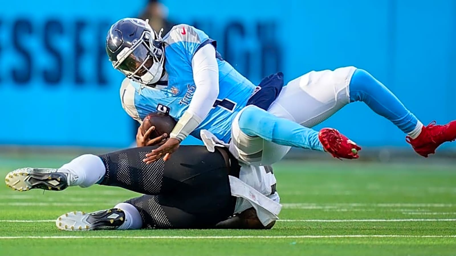 Titans vs. Browns Predictions: Close Road Game?