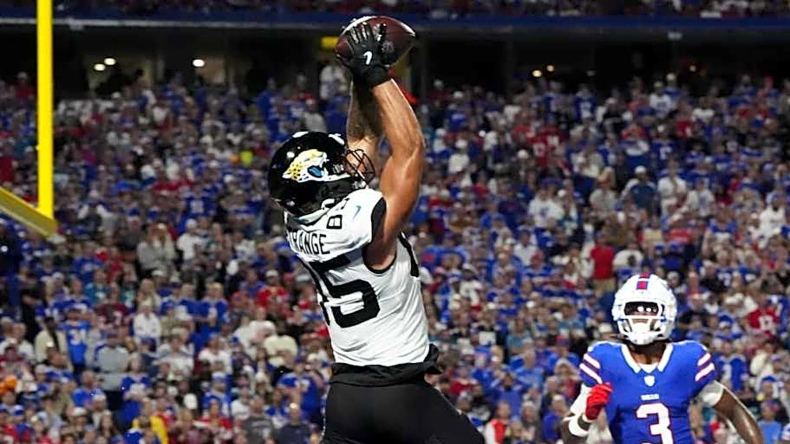 Jaguars TE Brenton Strange Sounds Off on Potential
