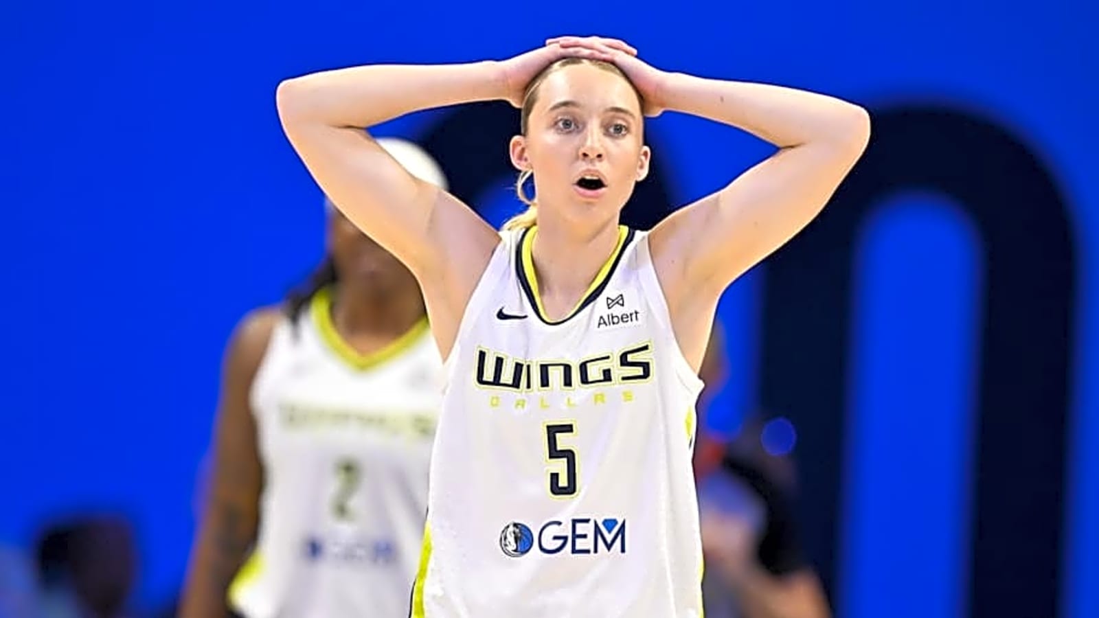 ESPN Analyst&#39;s Paige Bueckers &#39;Hot Girlfriend&#39; Rookie of the Year Take Turns Heads