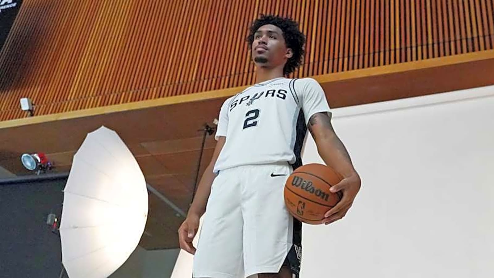 &#39;No Egos&#39;: Spurs Rookies Dylan Harper, Carter Bryant Keeping Team Young