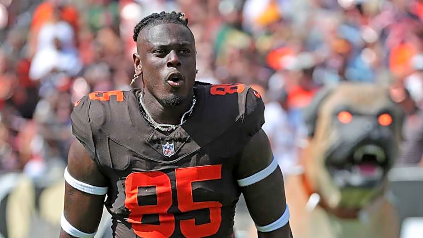 Cleveland Browns recent moves hint David Njoku trade could be coming