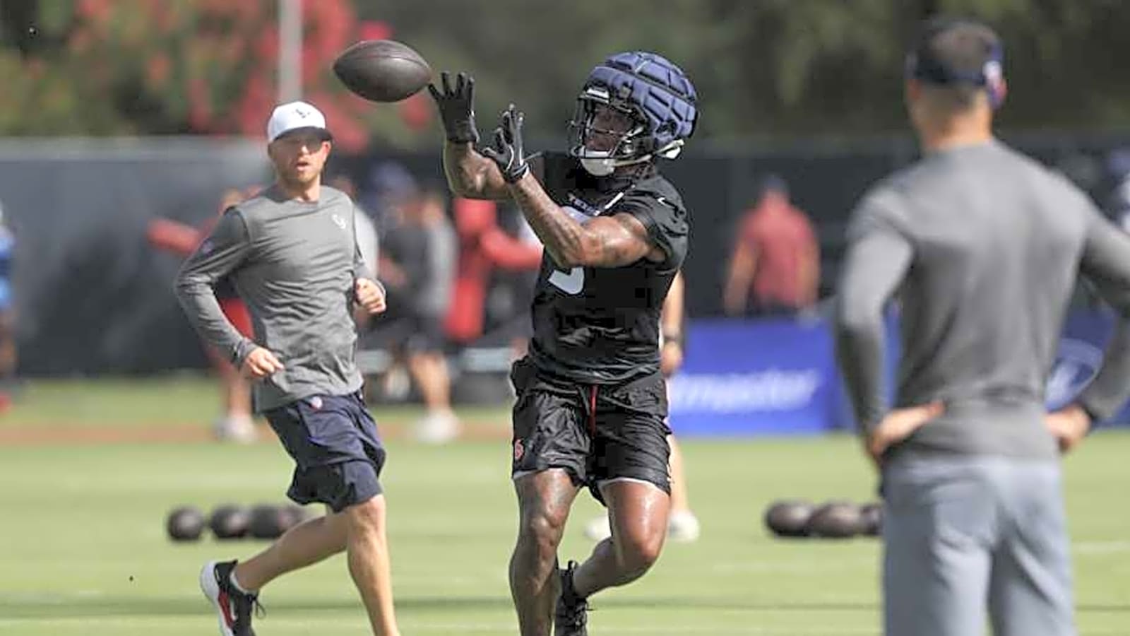 Texans TE Suffers Significant Injury in Training Camp