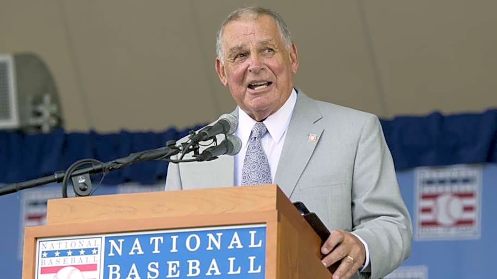 Bobby Cox Remembered as Paving Way for Blue Jays' Future Success