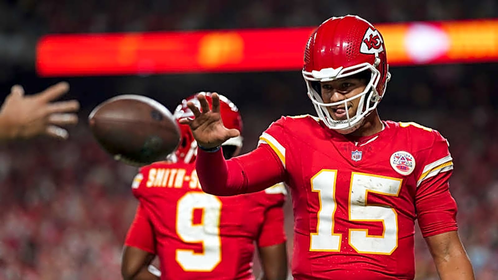 Mahomes Looking to Build Chemistry with Receivers During Training Camp